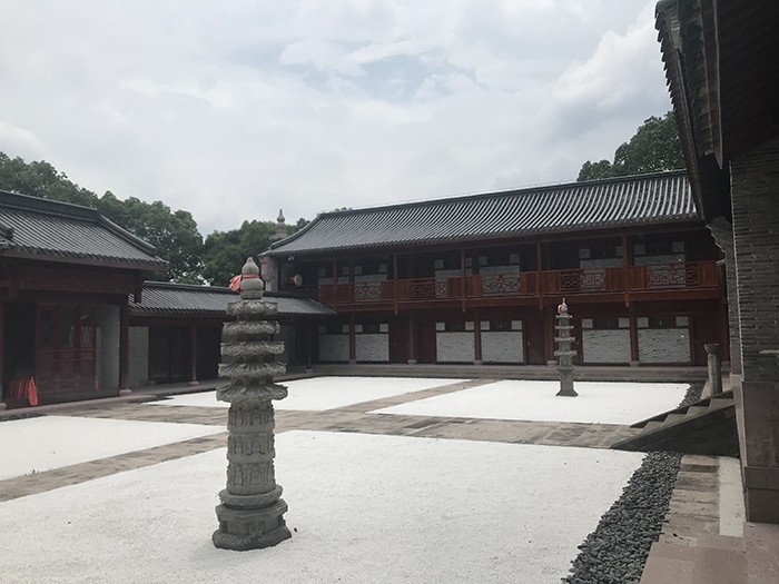 以中國傳統建筑為特征的樓閣